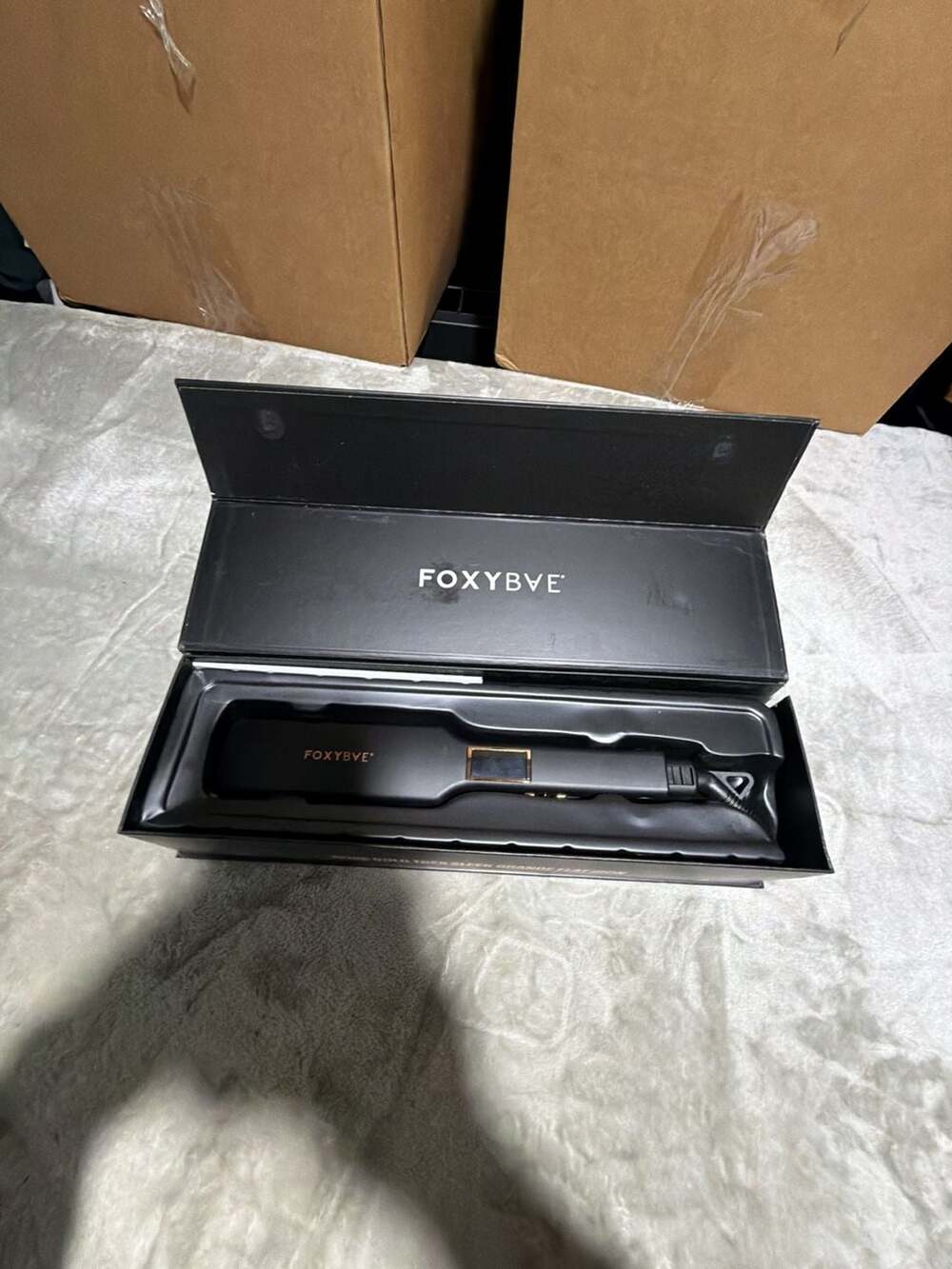 FoxyBae Très Sleek 1.75" Titanium Wide Plate Flat Iron